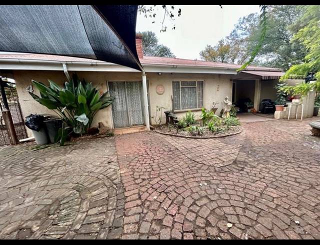 3 BEDROOM HOUSE FOR SALE IN VANDERBIJLPARK CW 6